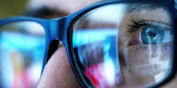 What Are Blue Light Reading Glasses? — ReadingGlasses.CO/