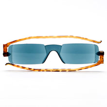 Load image into Gallery viewer, Folded view, Compact 1 Sunreaders by Nannini, Italy